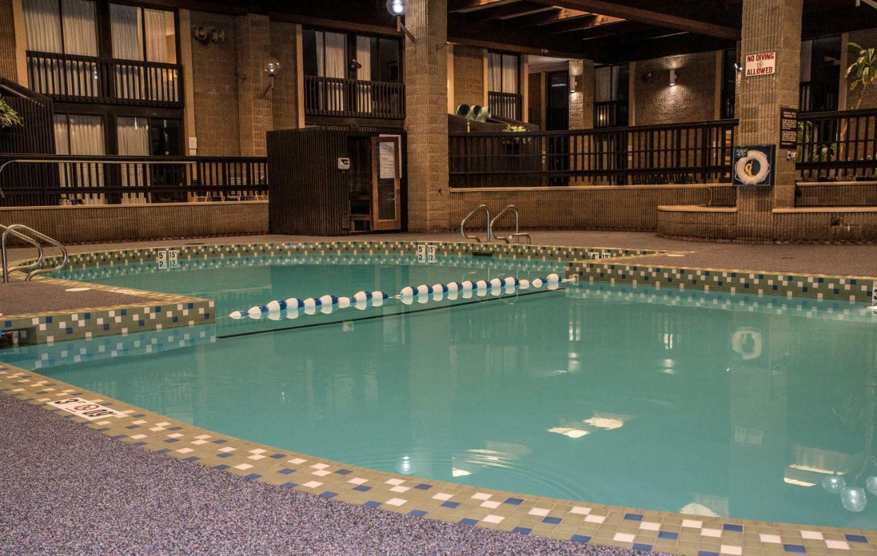 Ramada By Wyndham Alpena Hotell Eksteriør bilde